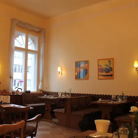 Columbus Am Kurfurstendamm 2*